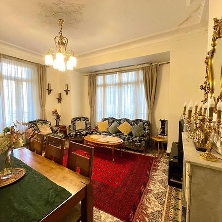 Appartement Dans Immeuble Haussmanien الجزائر العاصمة المظهر الخارجي الصورة
