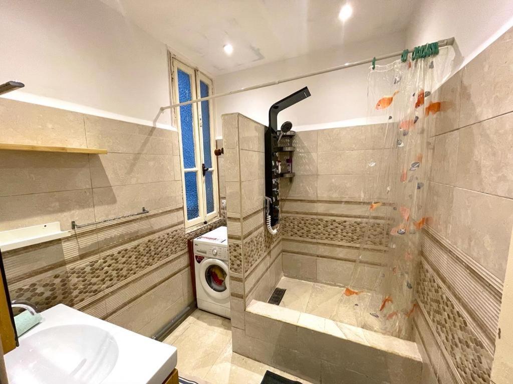 Appartement Dans Immeuble Haussmanien الجزائر العاصمة المظهر الخارجي الصورة