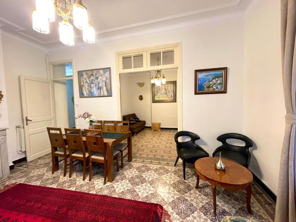Appartement Dans Immeuble Haussmanien الجزائر العاصمة المظهر الخارجي الصورة