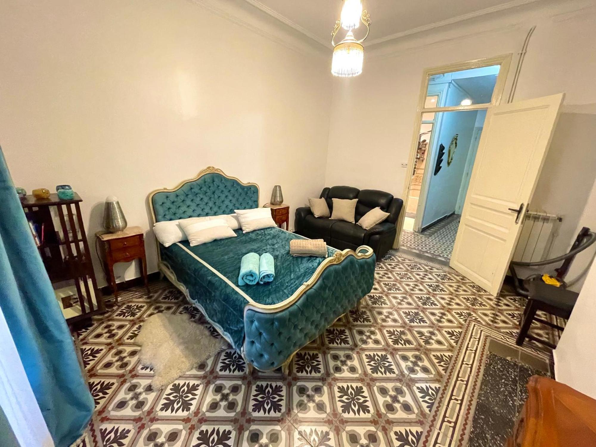 Appartement Dans Immeuble Haussmanien الجزائر العاصمة المظهر الخارجي الصورة