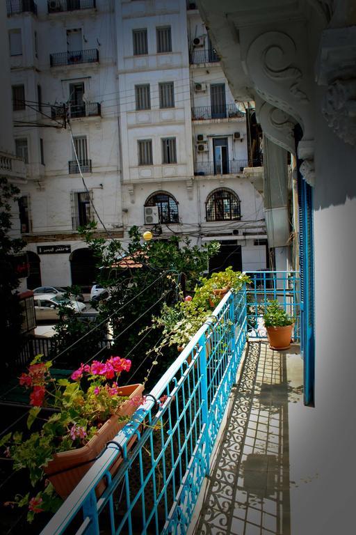 Appartement Dans Immeuble Haussmanien الجزائر العاصمة المظهر الخارجي الصورة